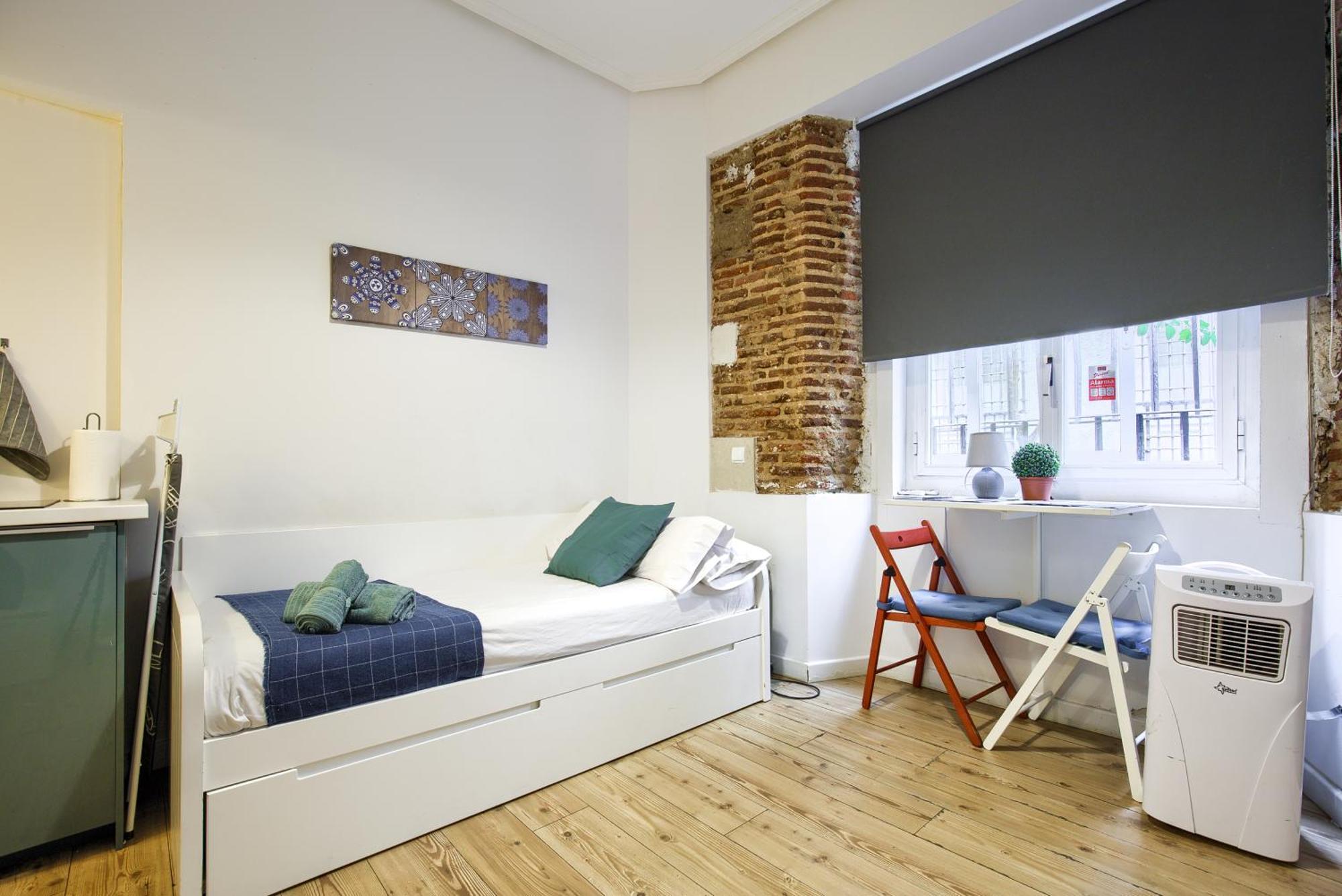 Intimo Estudio En Madrid, Centro, 2Pax, Wifi & Tv Экстерьер фото
