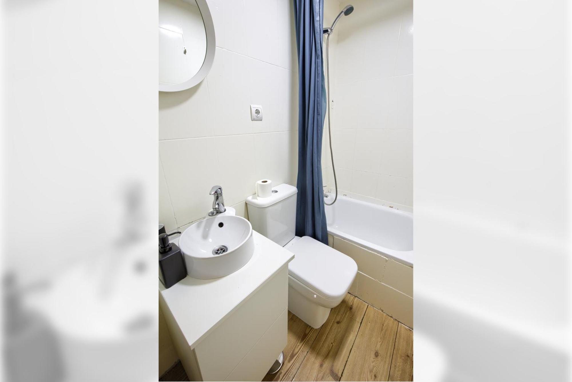 Intimo Estudio En Madrid, Centro, 2Pax, Wifi & Tv Экстерьер фото