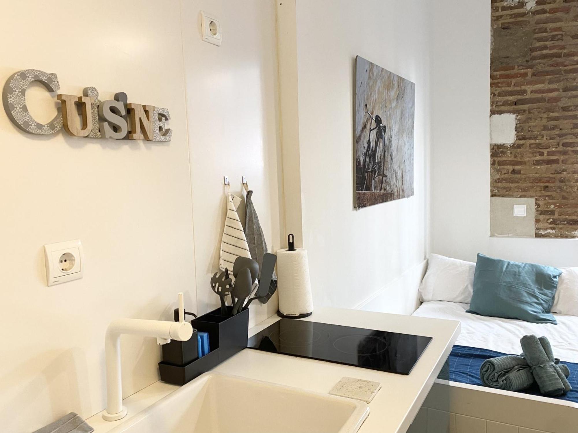 Intimo Estudio En Madrid, Centro, 2Pax, Wifi & Tv Экстерьер фото